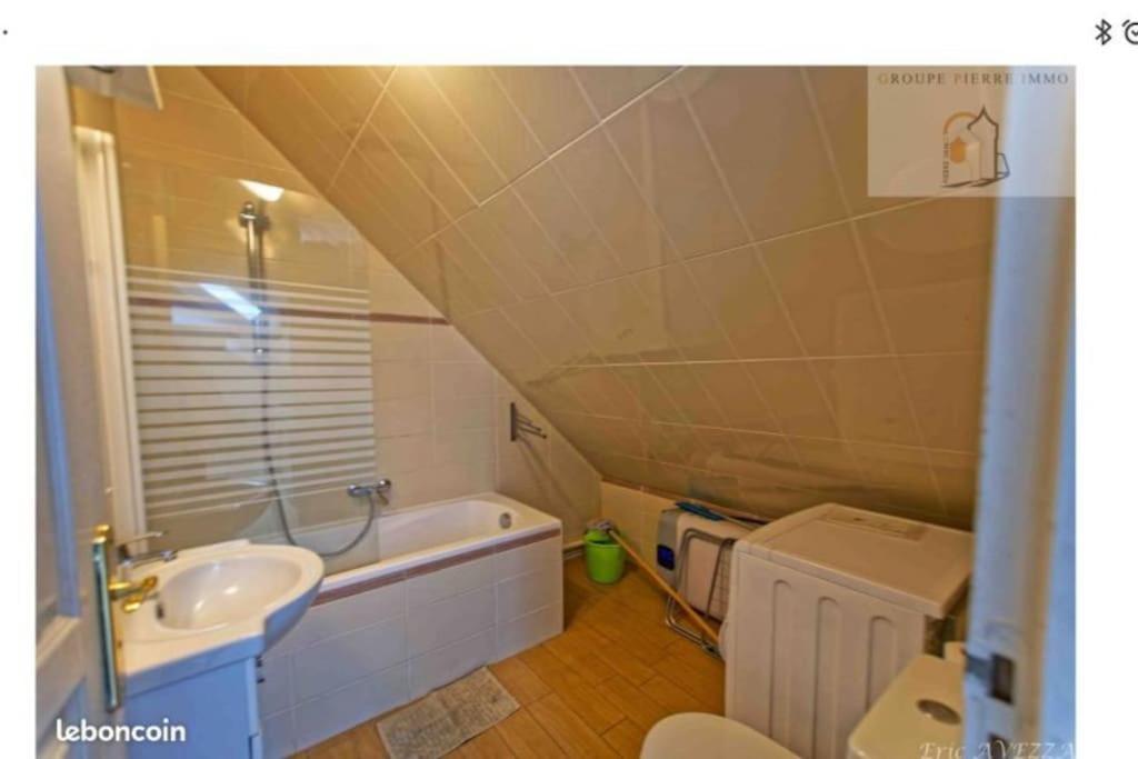 Orléans Appartement avec Parking Esterno foto