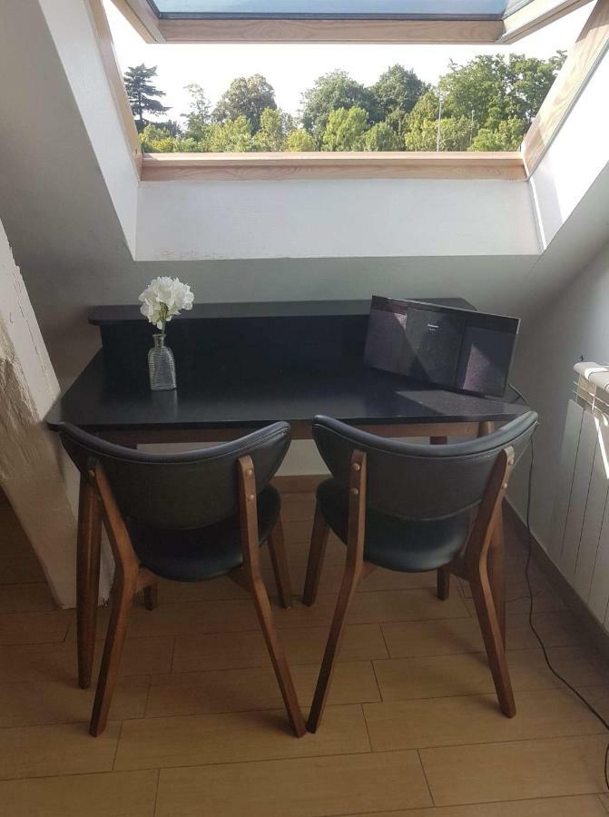 Orléans Appartement avec Parking Esterno foto