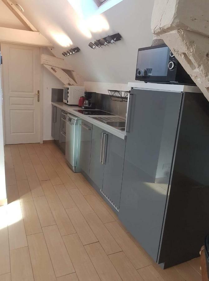 Orléans Appartement avec Parking Esterno foto